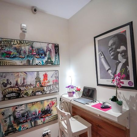 Hostal Art Madrid Buitenkant foto