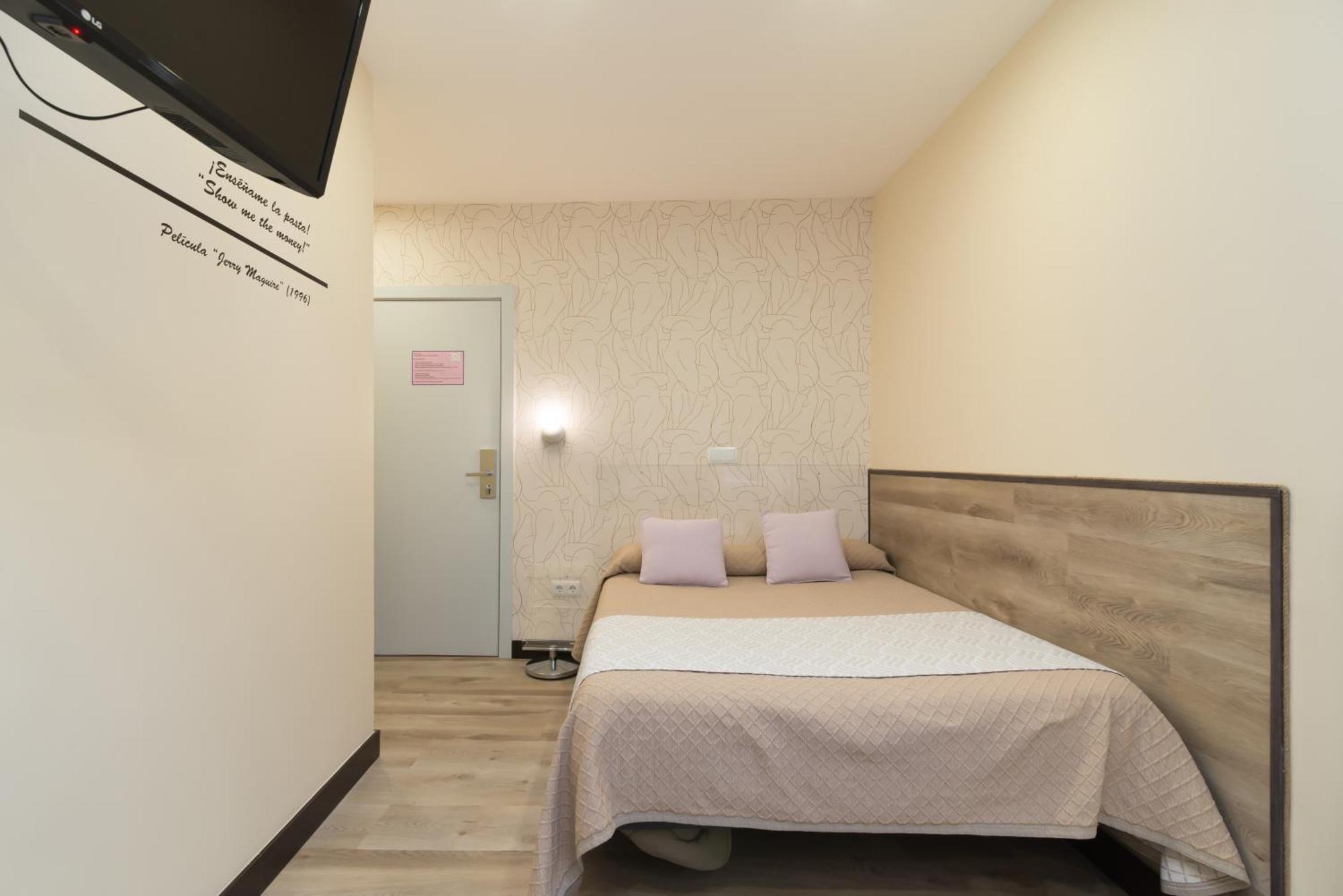 Hostal Art Madrid Buitenkant foto