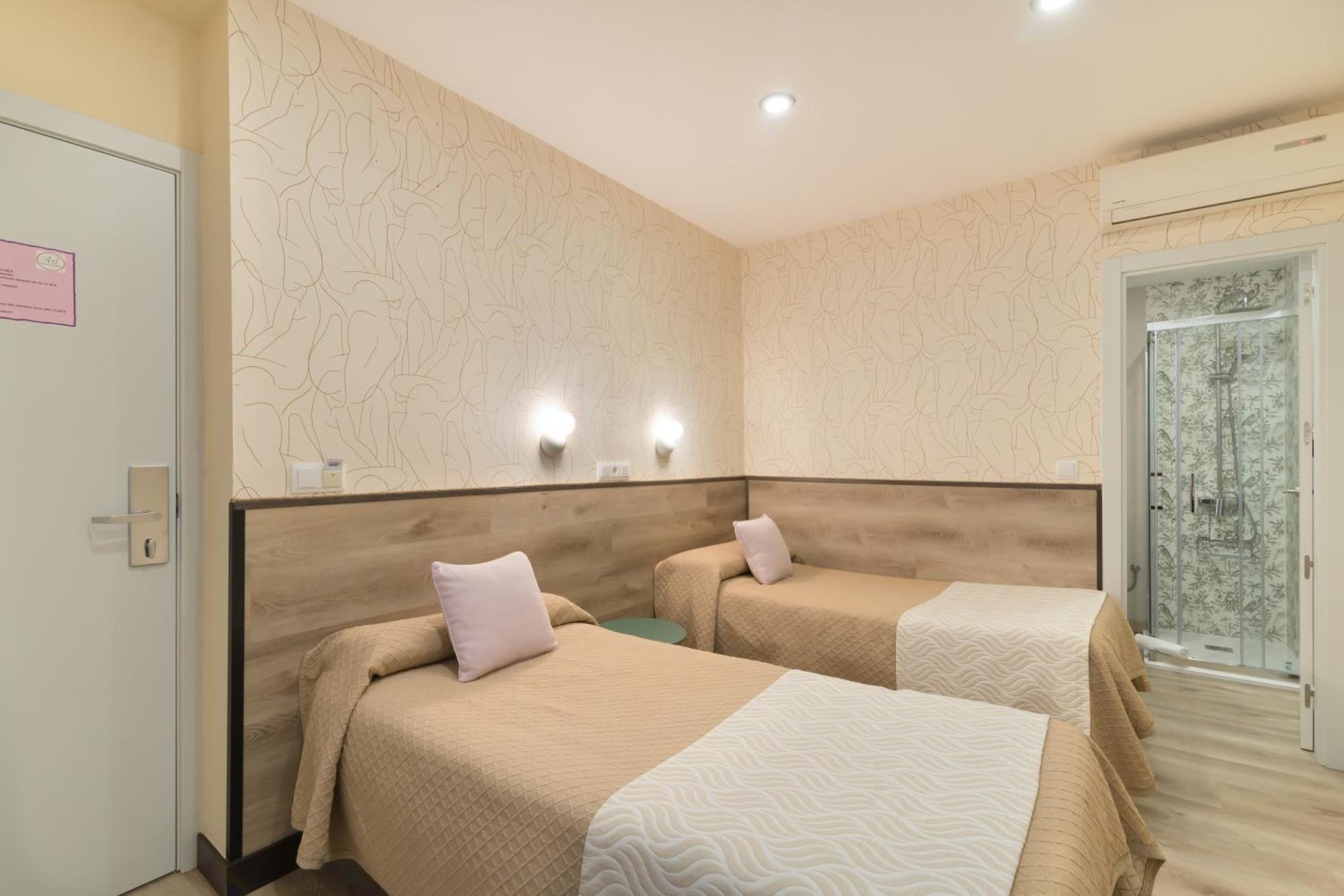 Hostal Art Madrid Buitenkant foto