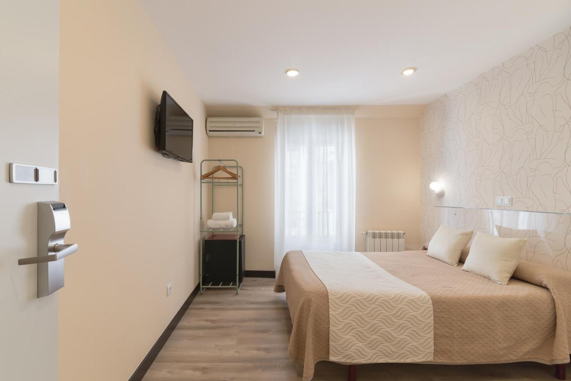 Hostal Art Madrid Buitenkant foto
