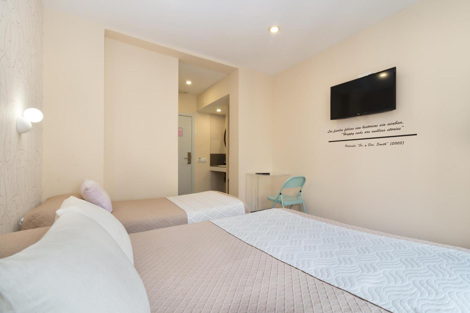 Hostal Art Madrid Buitenkant foto