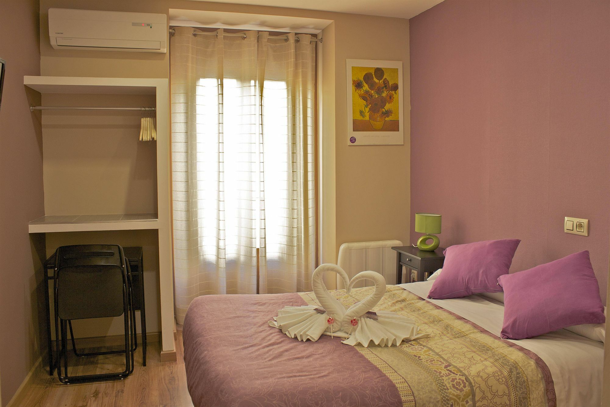 Hostal Art Madrid Buitenkant foto