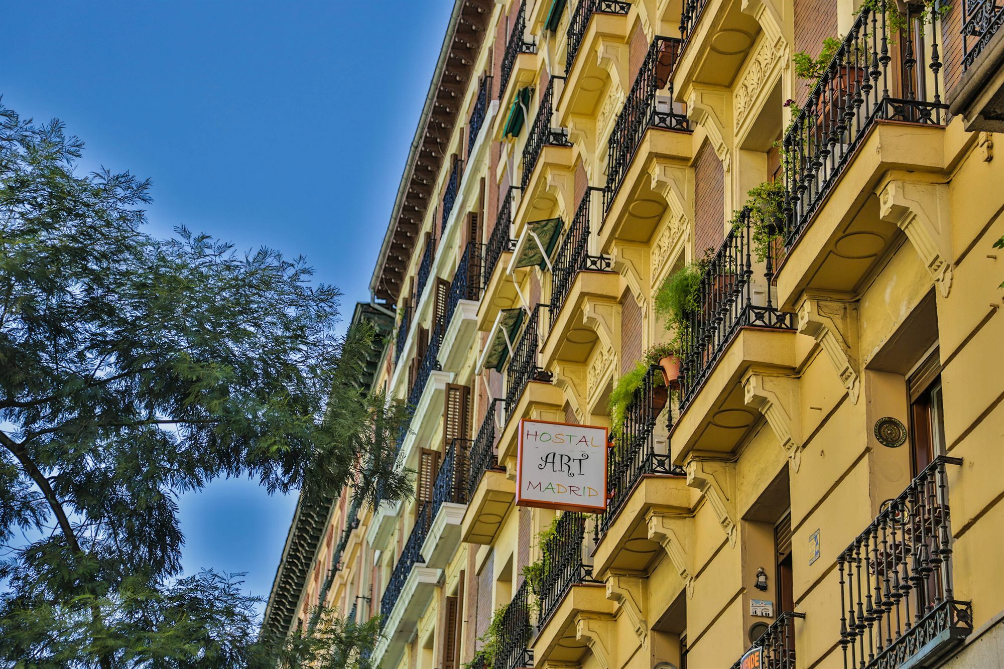 Hostal Art Madrid Buitenkant foto